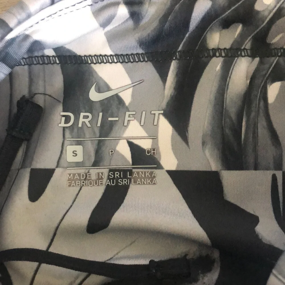 Nike Black and Gray Performance Leggings